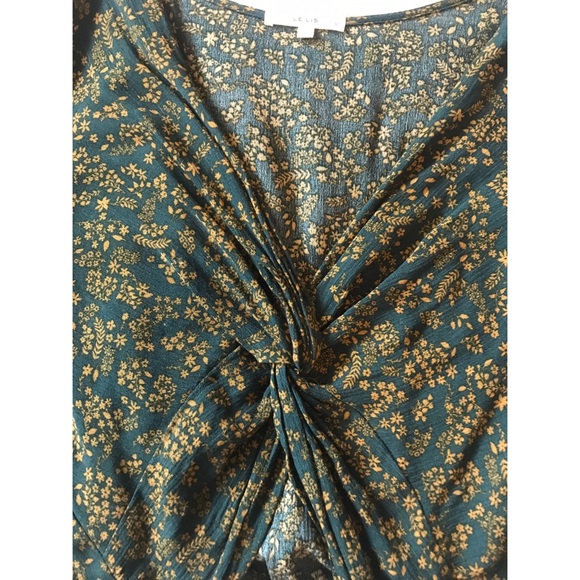 Forest green crop top🌲 - Picture 3 of 4